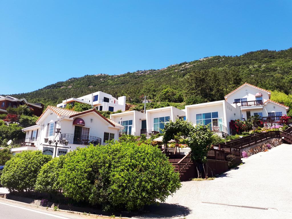 Namhae Bluemare Pension Exterior photo
