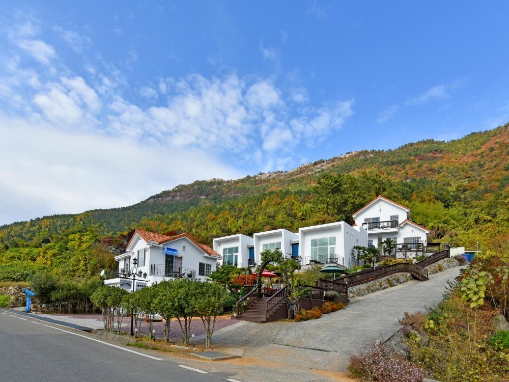 Namhae Bluemare Pension Exterior photo