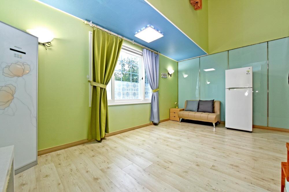 Namhae Bluemare Pension Exterior photo