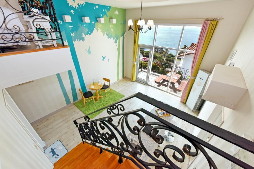 Namhae Bluemare Pension Exterior photo