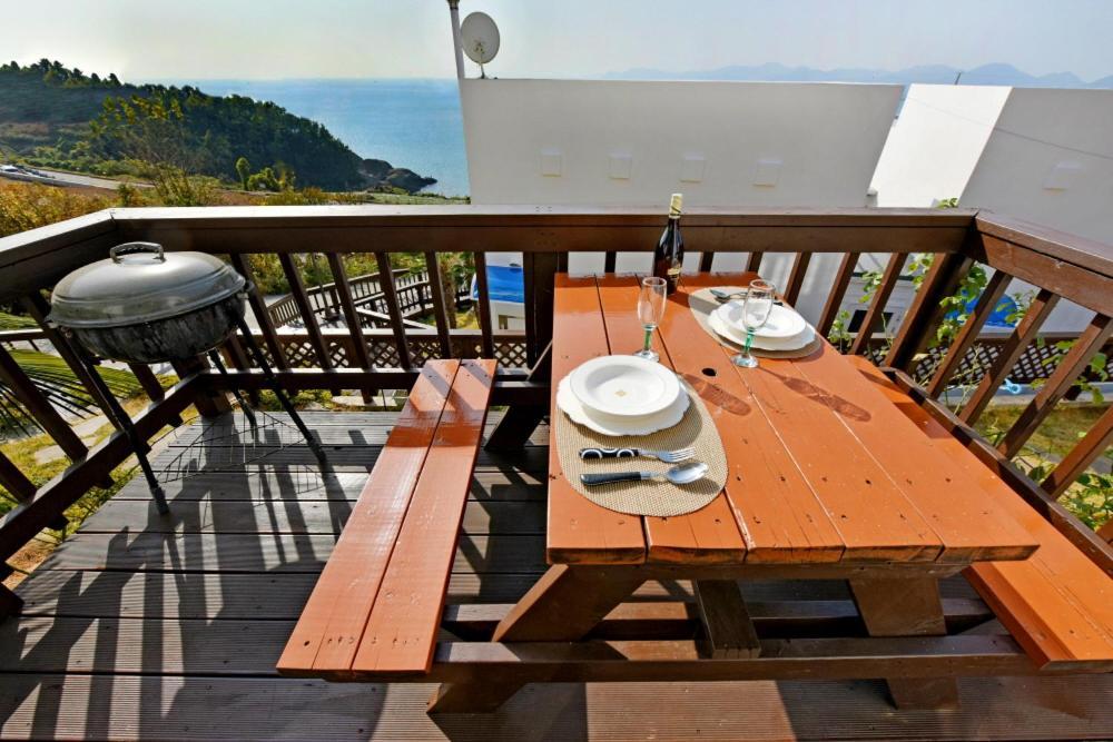Namhae Bluemare Pension Exterior photo